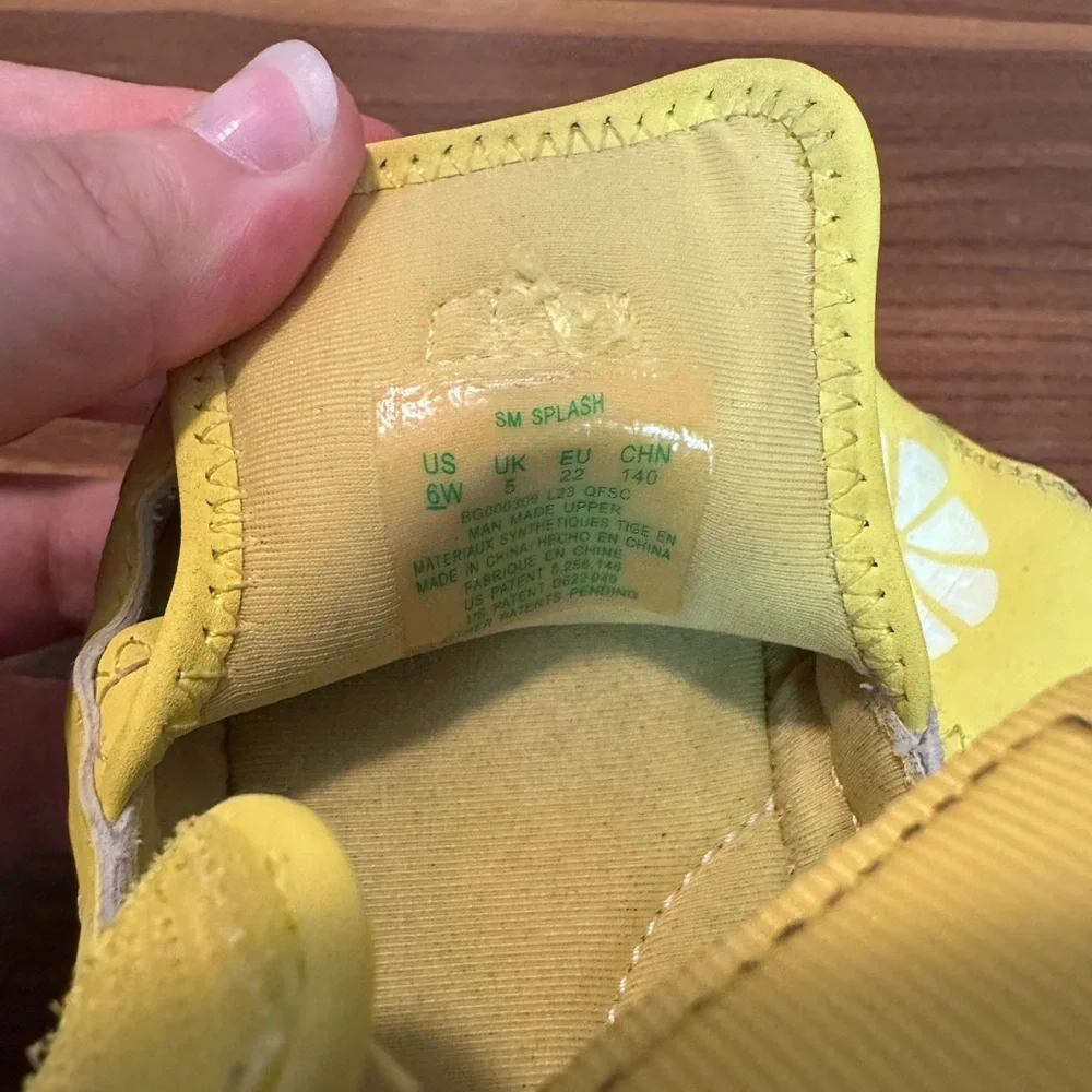 Stride Rite Toddler Watershoe Sandles Lemons